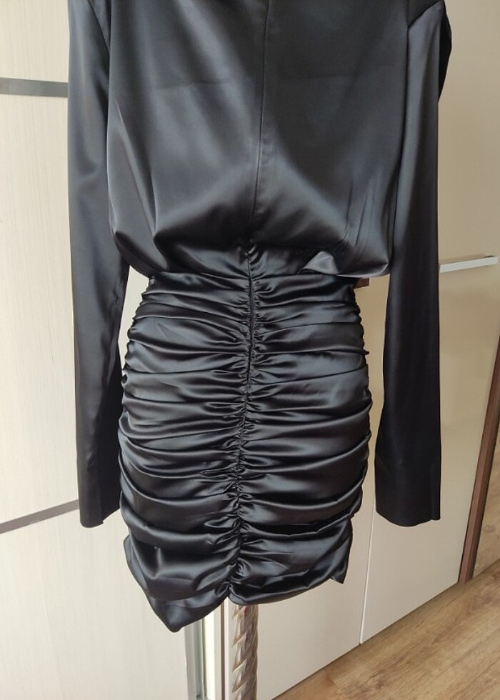 DRAPELİ SATEN TASARIM ELBİSE  - Görsel 3