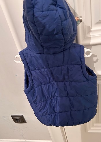 LC Waikiki Erkek Çocuk Lacivert Kapüşonlu Yelek