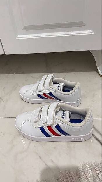 Adidas Orijinal adidas beyaz ayakkabı