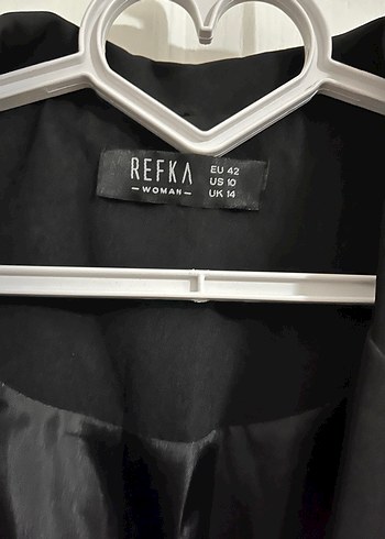 42 Beden Refka Düğmeli Siyah Kolsuz Midi Blazer
