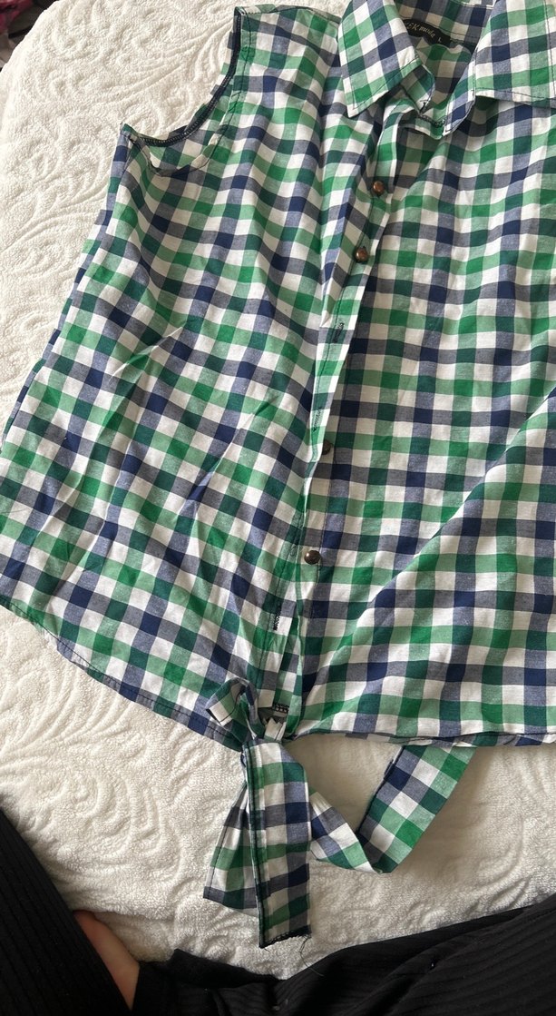 Düğmeli Yeşil Kareli Kolsuz Gömlek - Görsel 4