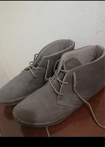 Bej Minimalist Erkek Bot - Görsel 2