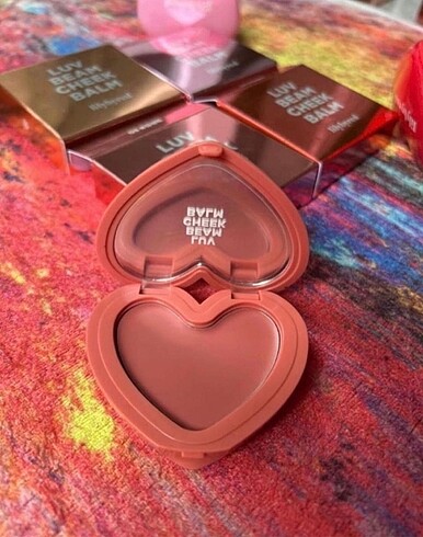 Beden Lilybyred Luv Beam Cheek Balm-3
