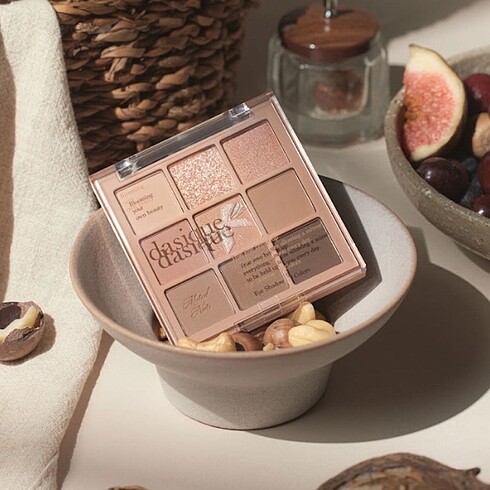Dasique Eyeshadow Palette-24