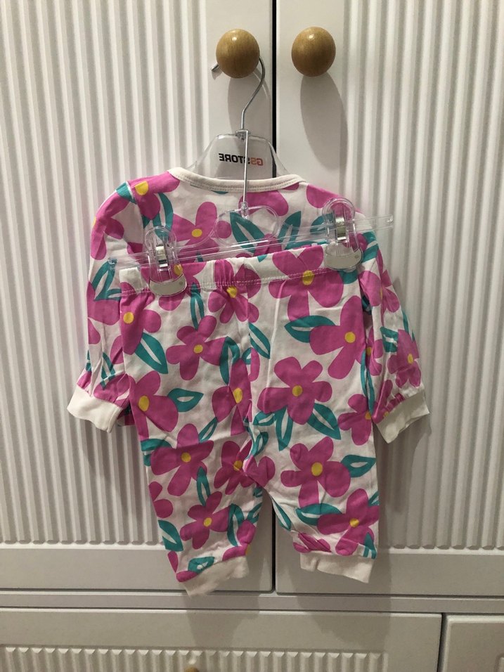 Renkli Çiçek Desenli Bebek Kız Takımı - Görsel 2