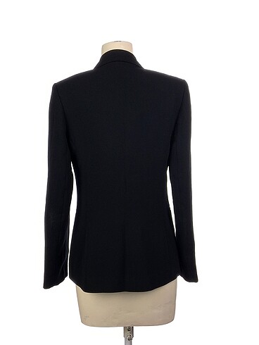 40 Beden ipekyol Blazer %70 İndirimli.