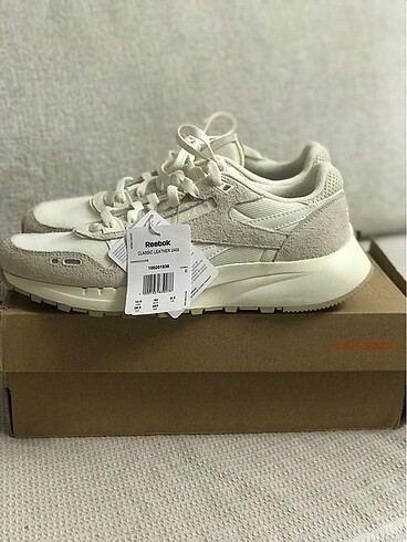 Reebok Classic Leather 2400 Unisex