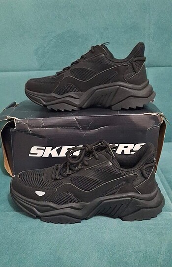 39 Beden siyah Renk SKECHERS KADIN AYAKKABI