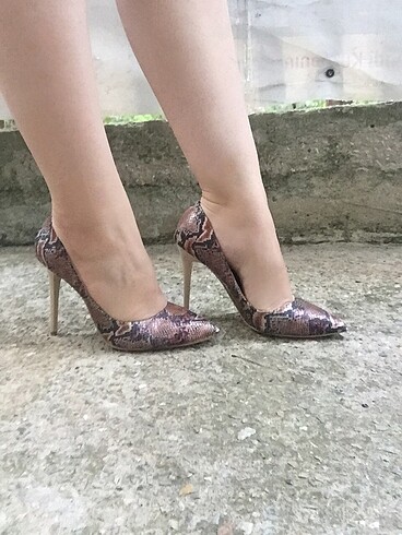 37 Beden Stiletto