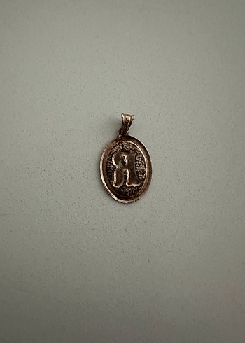 Zincir Detaylı Altın R Harfli Bohem Kolye Ucu - Görsel 2