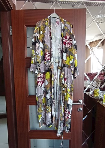 Çiçek Desenli Uzun Bohem Kadın Kimono