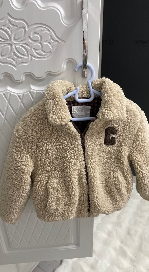 Erkek Çocuk Bej Kürklü Fermuarlı Mont - Görsel 3