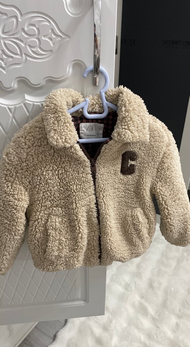 Erkek Çocuk Bej Kürklü Fermuarlı Mont - Görsel 2