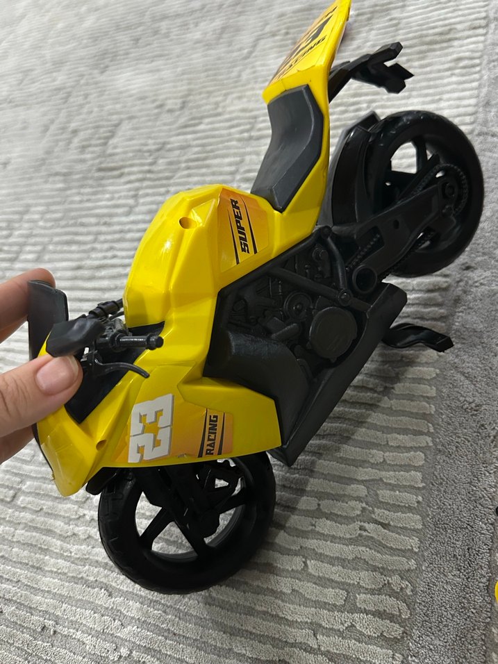 Sarı Oyuncak Motorsiklet ve İş Makinesi - Görsel 5
