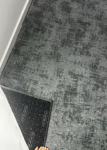Gri Modern Desensiz Halı - Görsel 3