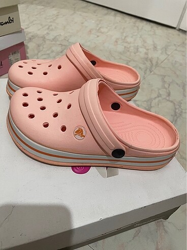 36 Beden Crocs terlik