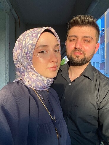 Çiçekli eşarp