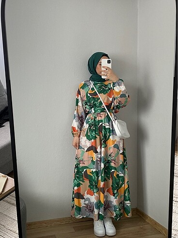 Desenli elbise