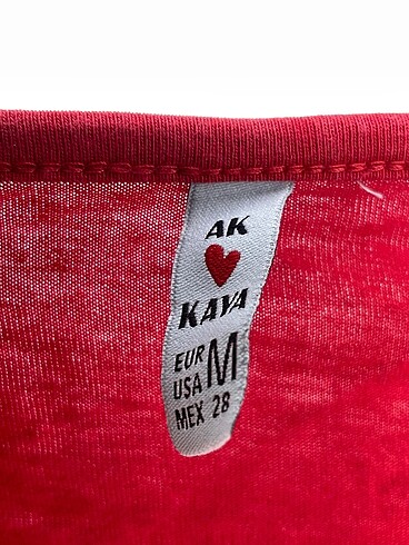 m Beden kırmızı Renk PreLoved T-shirt %70 İndirimli.