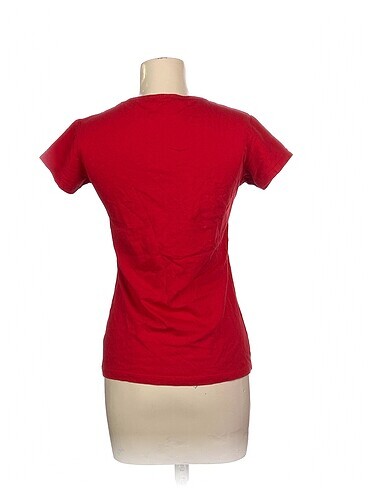 m Beden PreLoved T-shirt %70 İndirimli.
