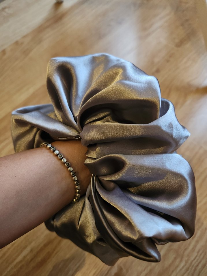 Kadın Parlak Saten Lastik Toka - Görsel 2