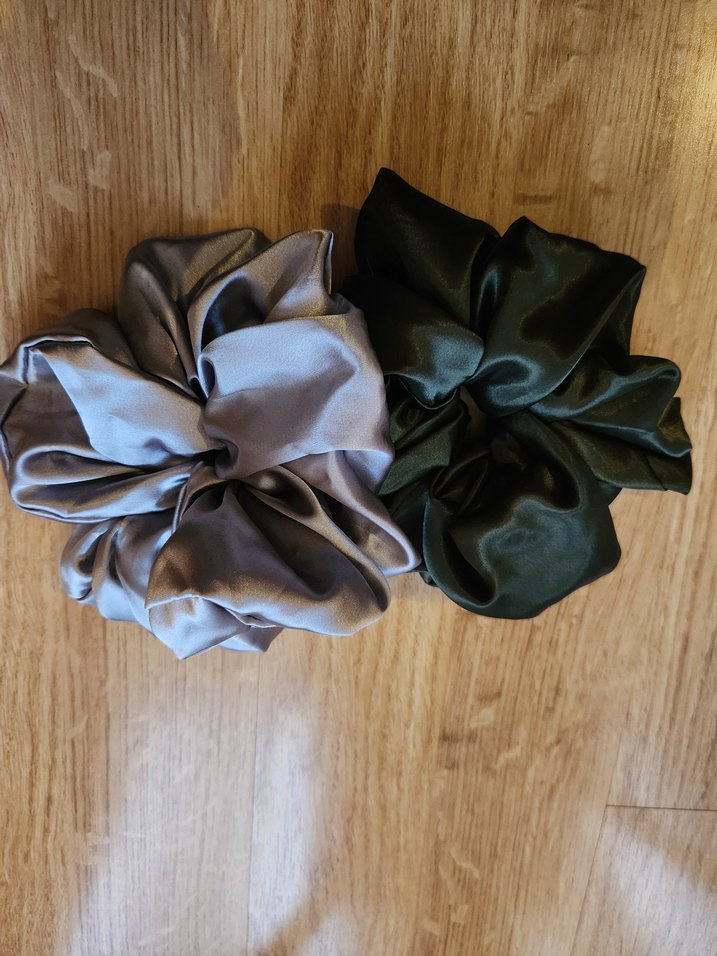 Kadın Parlak Saten Lastik Toka - Görsel 3