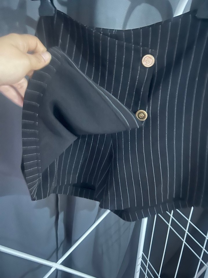 Düğmeli Siyah Çizgili Mini Etek - Görsel 2