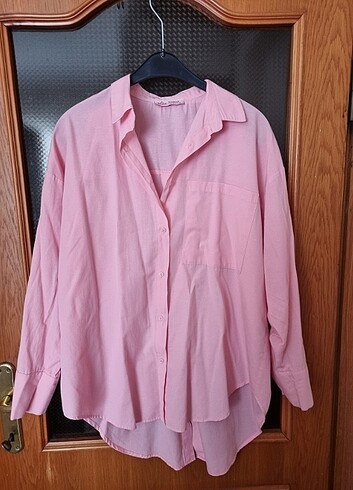 PEMBE GÖMLEK
