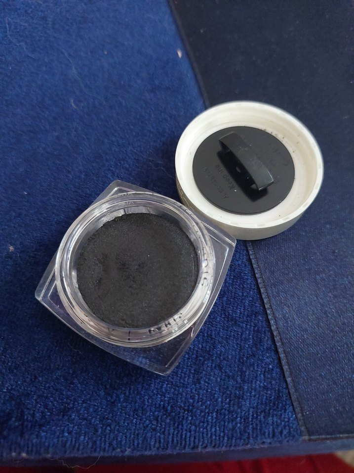 Koyu Siyah Göz Farı - Görsel 2