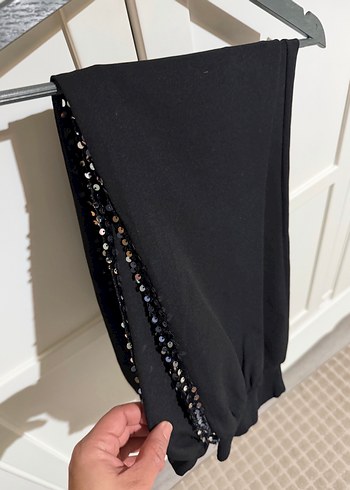 Kadın Siyah Payetli Kapüşonlu Sweatshirt - Görsel 3