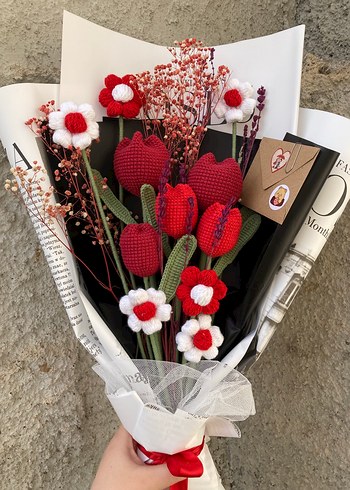 Bohem Örgü Kırmızı Gül ve Çiçek Buketi