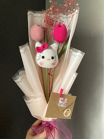 Beden Hello kitty çiçek buketi
