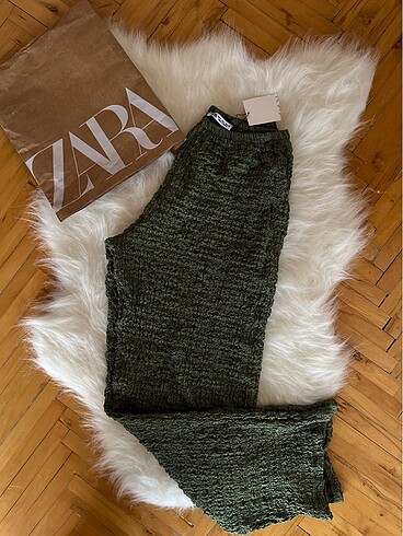 zara dokulu pantolon