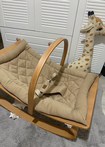 Ahşap Krem Renkli Bebek Beşiği