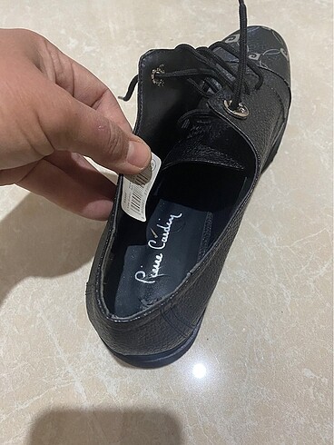 Pierre Cardin Kadın ayakkabı, Buti