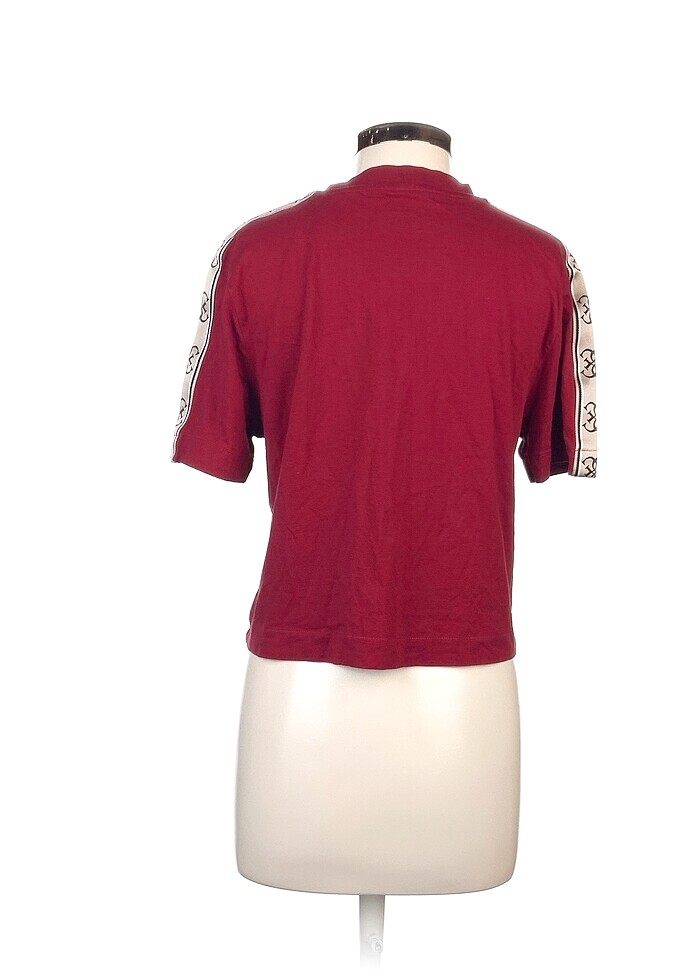 Guess T-shirt %70 İndirimli. - Görsel 3