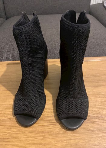 Siyah Örgü Desenli Kadın Topuklu Ayakkabı - Görsel 2