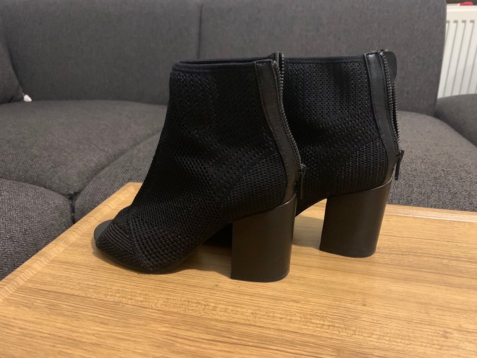 Siyah Örgü Desenli Kadın Topuklu Ayakkabı - Görsel 4