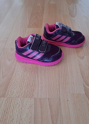 22 Beden Orijinal Adidas kız çocuk spor ayakkabı 22 numara