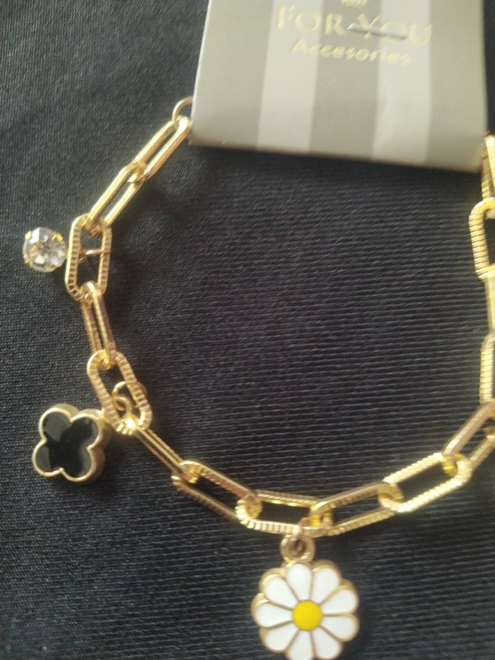 Altın Renk Zincir Detaylı Çiçekli Bileklik - Görsel 3