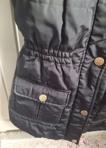 Kız Çocuk Siyah Kürklü Kemerli Mont - Görsel 3