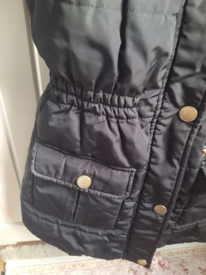 Kız Çocuk Siyah Kürklü Kemerli Mont - Görsel 3