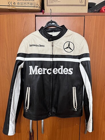 Mercedes Deri Ceket