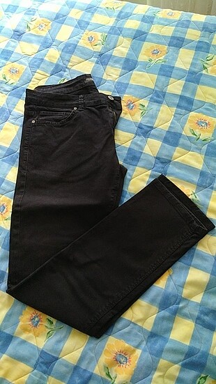Collezione Siyah Kot! Erkek Pantolonudur!