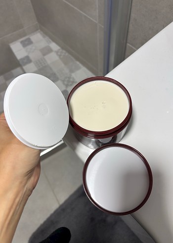 Victoria's Secret Bombshell Midnight Vücut Kremi 227g - Görsel 4