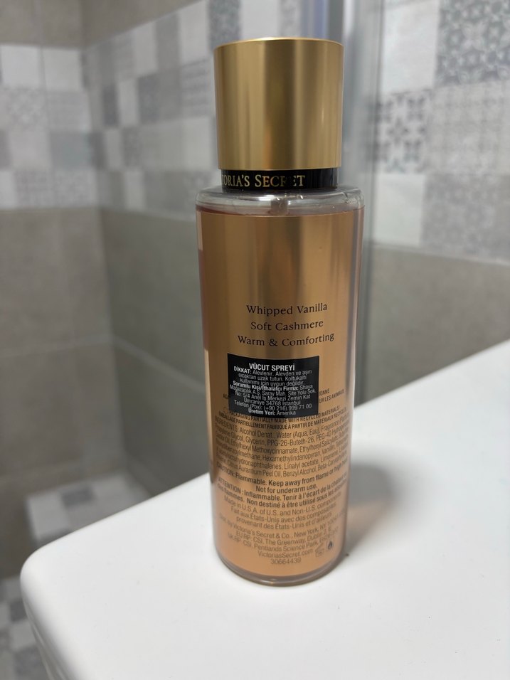 Victoria's Secret Bare Vanilla Kadın Parfümü - Görsel 2