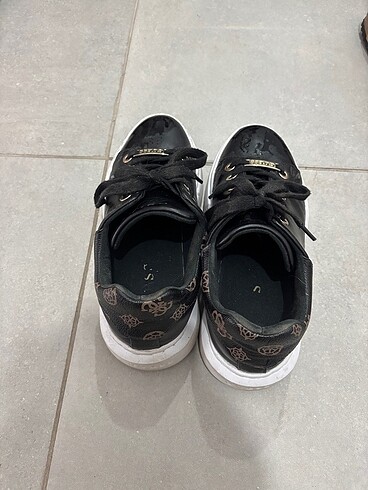 Guess Guess spor ayakkabı
