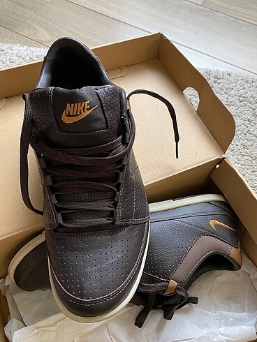 Hiç Kullanılmadı Orijinal 0 Nike Future Court Velvet Brown Özel