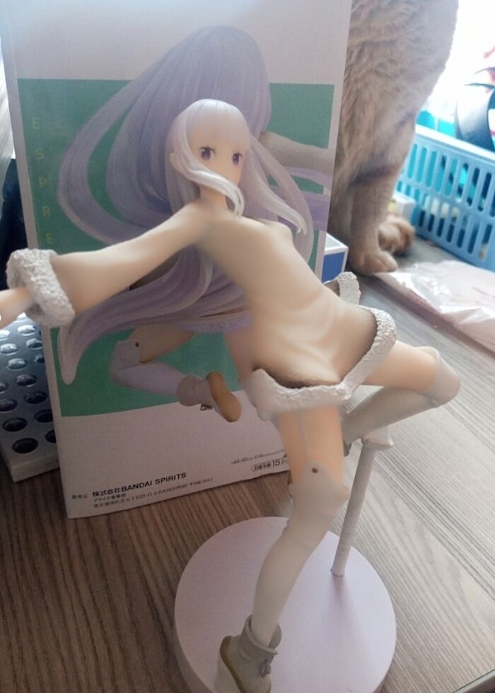 Emilia figür orjinal - Görsel 3