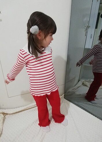 Kırmızı beyaz badi